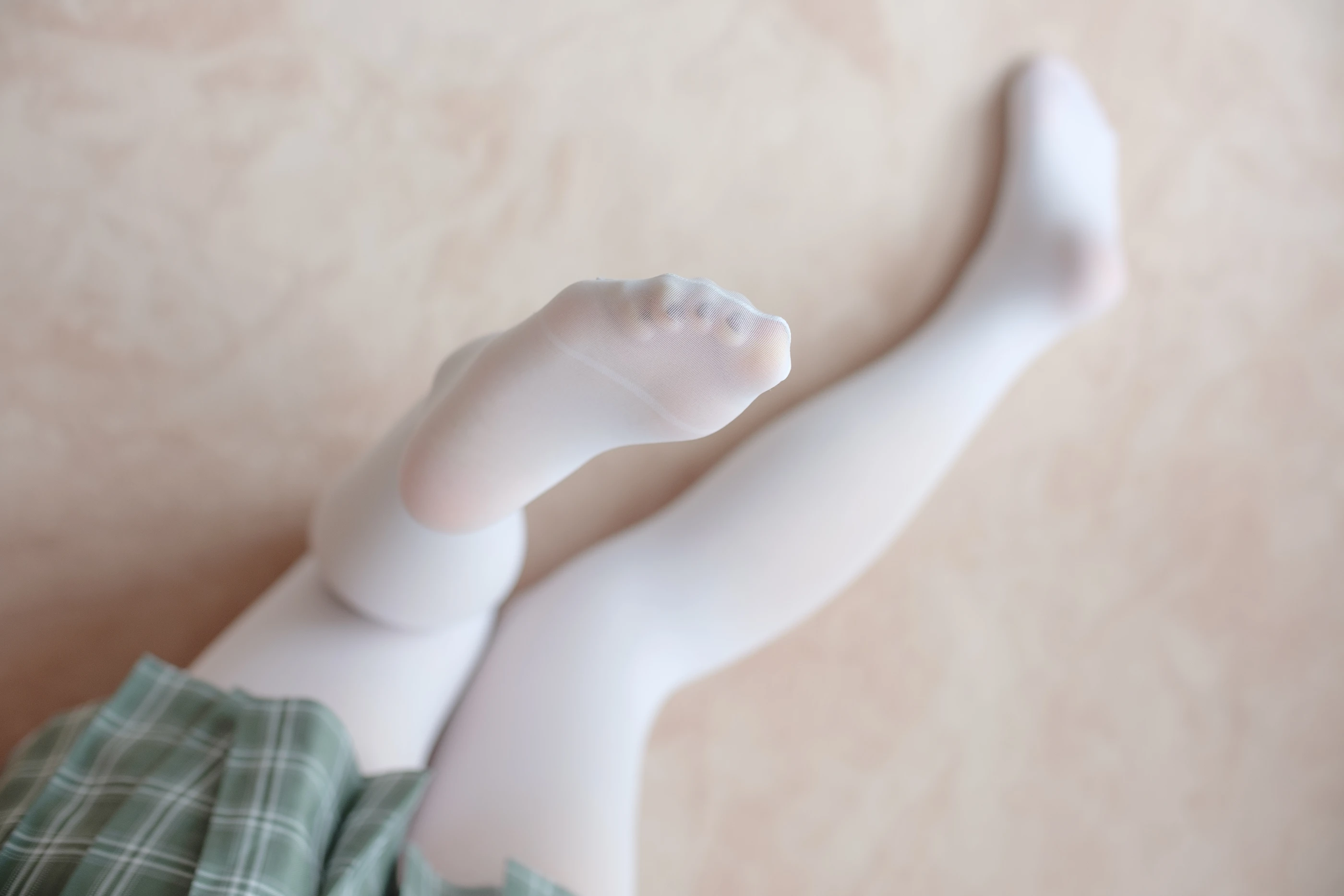 森萝财团 [BETA-023] JK白丝少女的美足 [88P]插图1